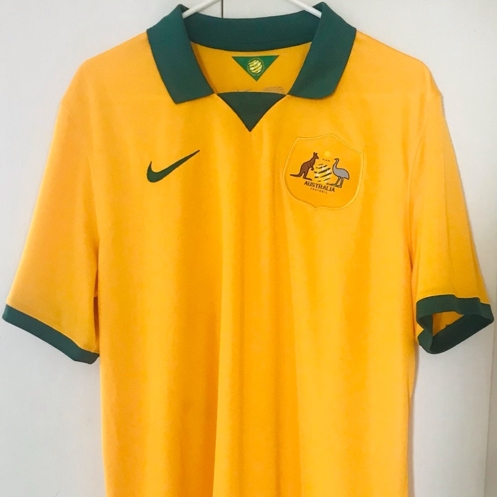 Near Mint Nike Australia Home Kit